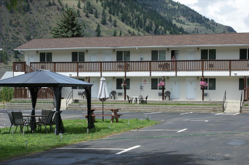 Elks Motel Keremeos Экстерьер фото
